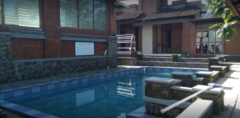 Villa Mediana image