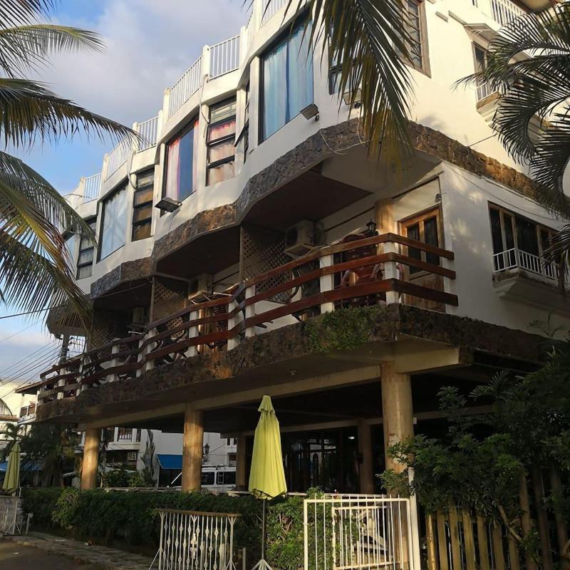 Hotel Sherwood image