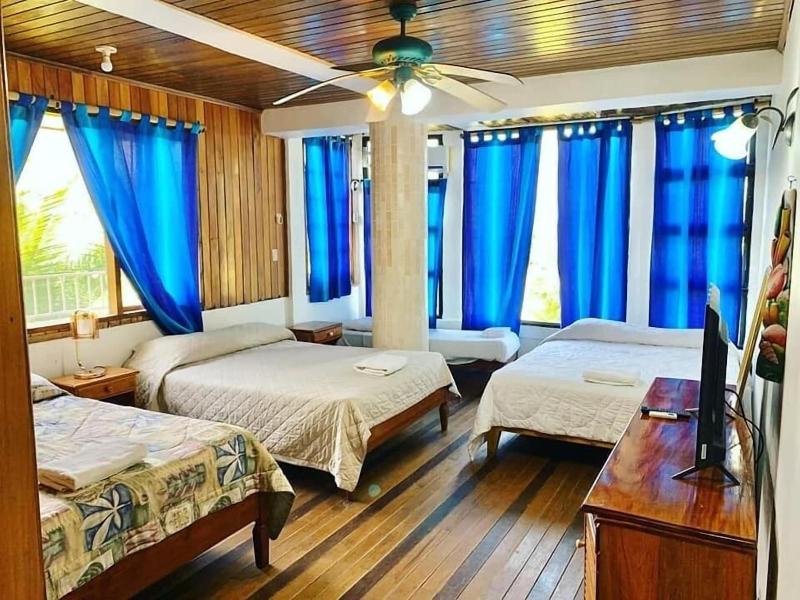 Hotel Sherwood image