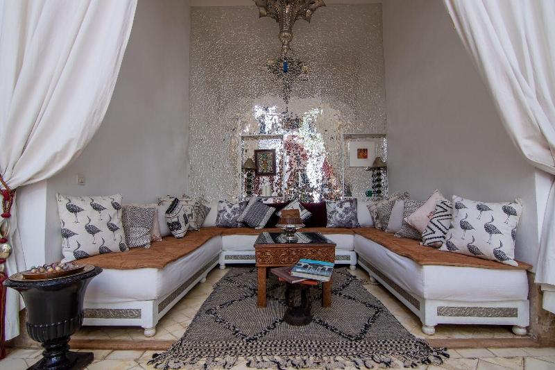 Dar Oulhoum image