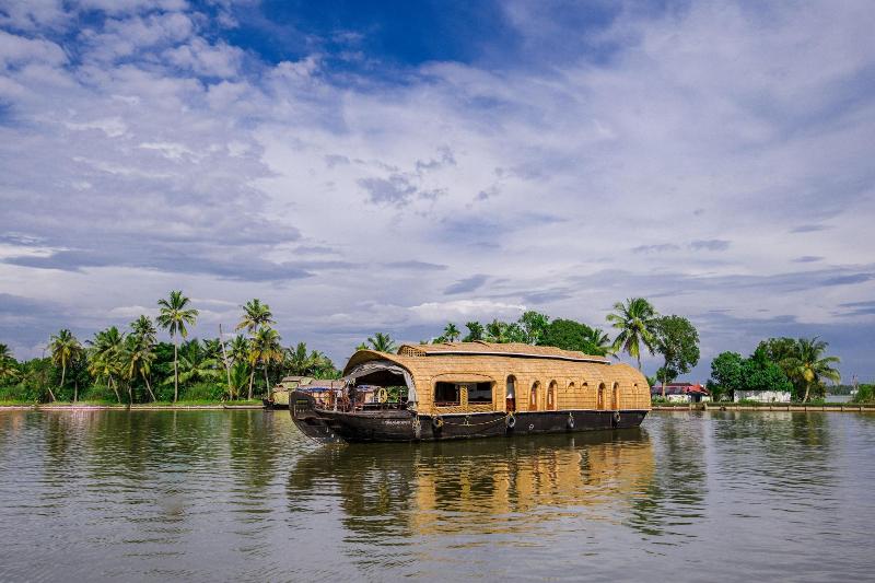 24271 Houseboat My Trip 2bhk — photo 2