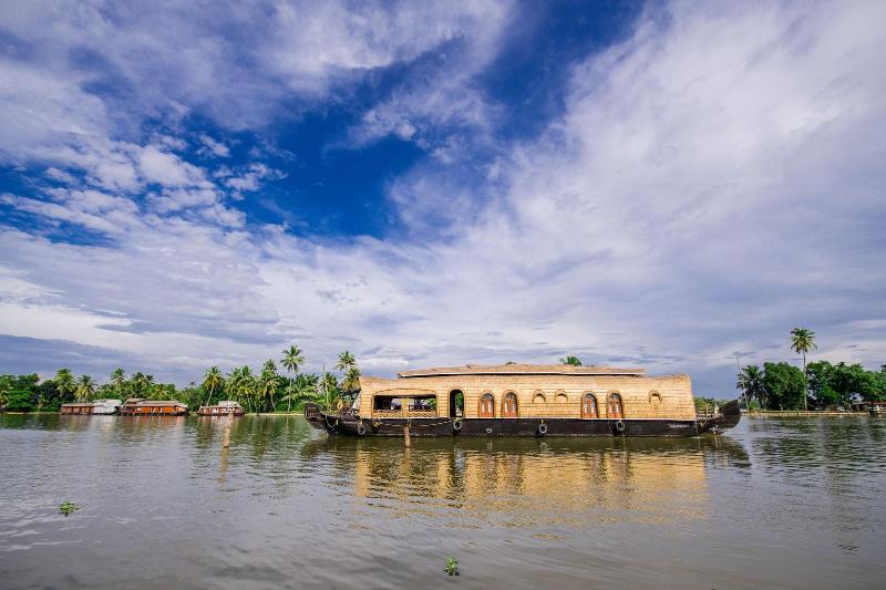 24271 Houseboat My Trip 2bhk — photo 3