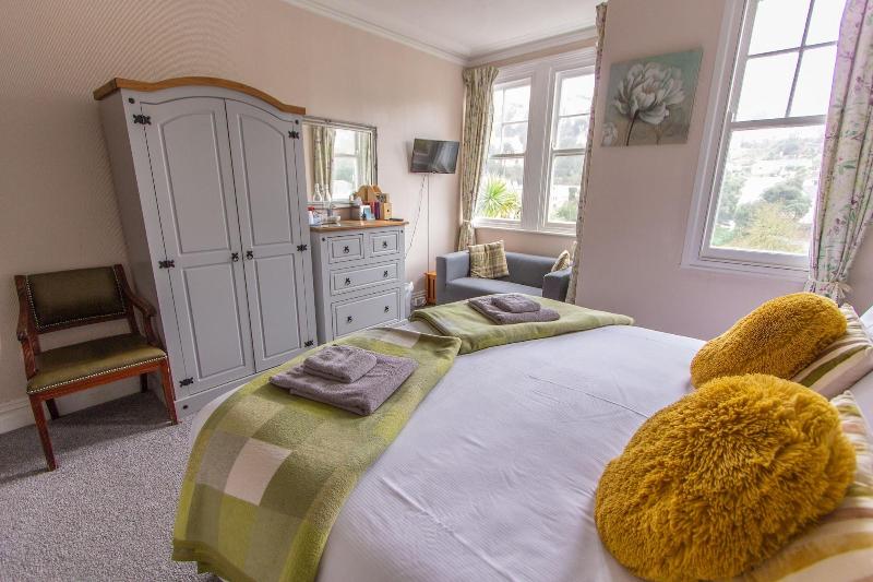 Harbour Heights Guest House — photo 16