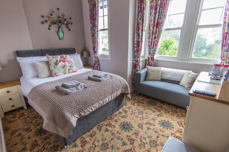 Harbour Heights Guest House — photo 42