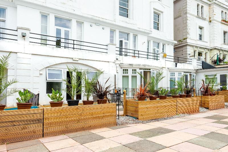 Abbey Lawn Hotel image
