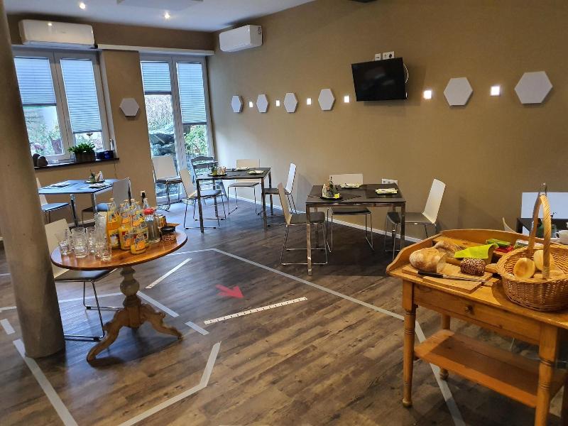 Burgers Hotel image