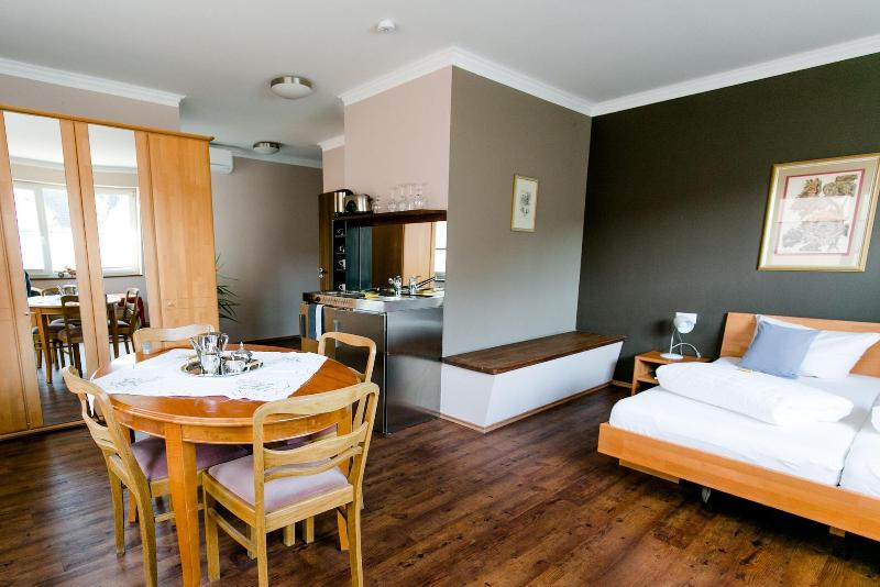 Burgers Hotel image