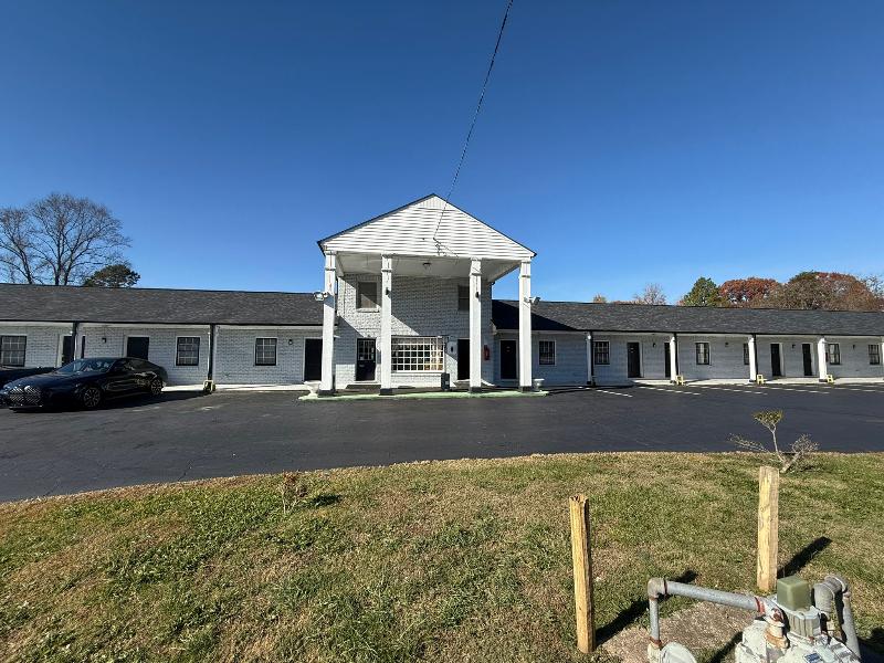 OYO Hotel Economy Inn US-29 Danville image