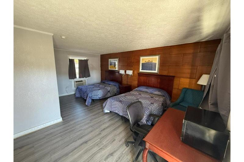 OYO Hotel Economy Inn US-29 Danville image