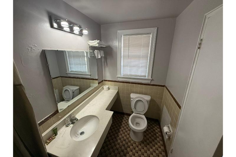 OYO Hotel Economy Inn US-29 Danville image