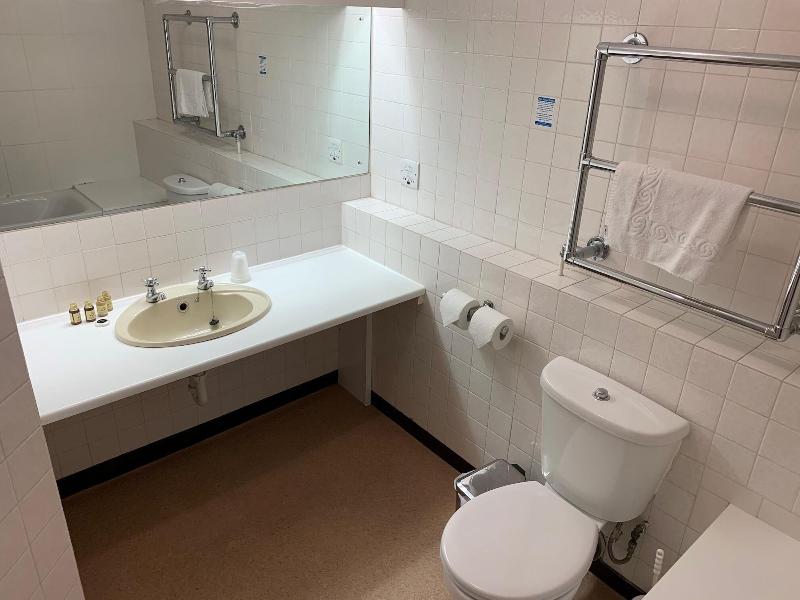 Yelf's Hotel image
