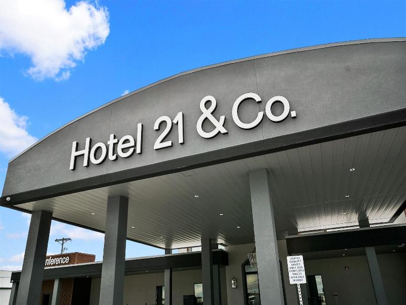 Hotel 21 & Co. image
