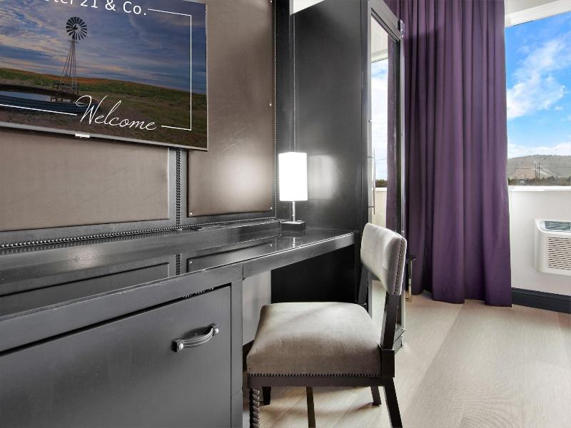 Hotel 21 & Co. image