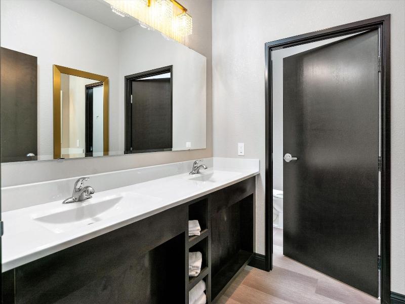 Hotel 21 & Co. image