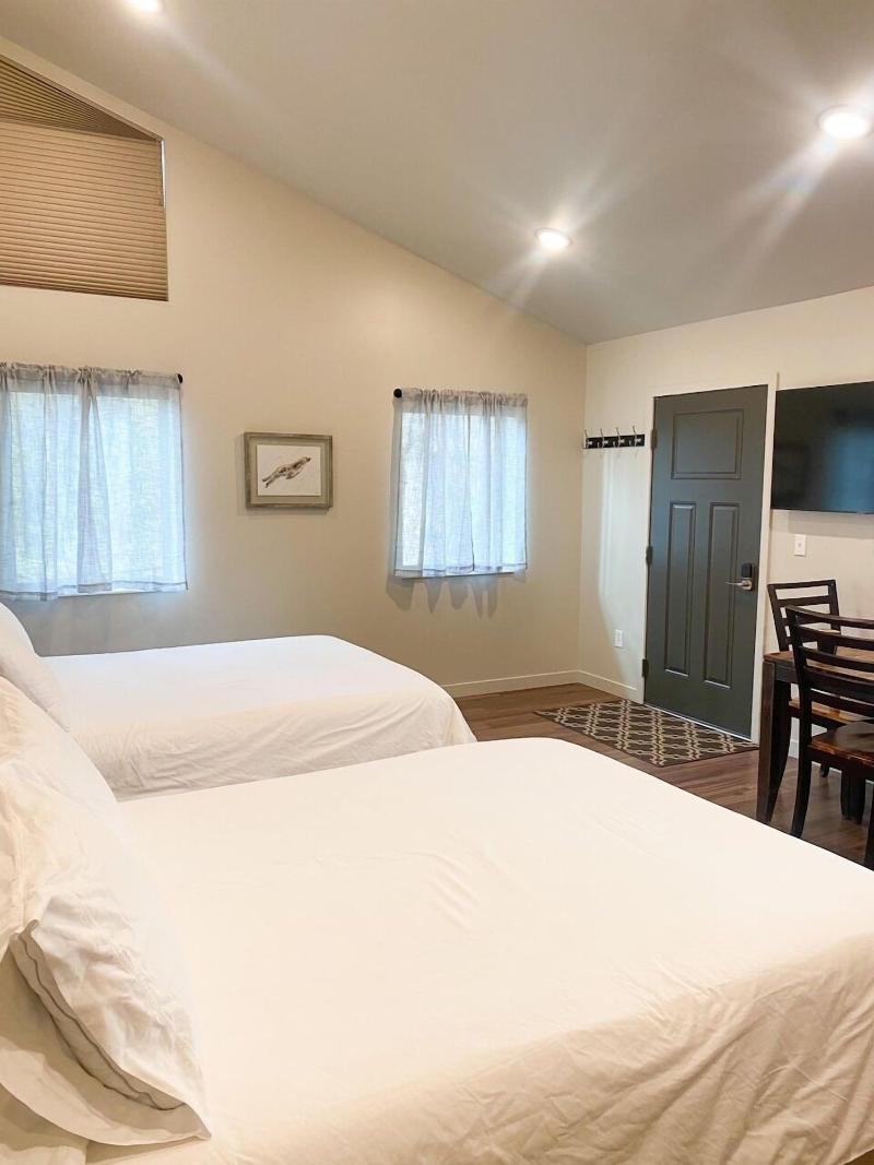 Spruce Lodge image