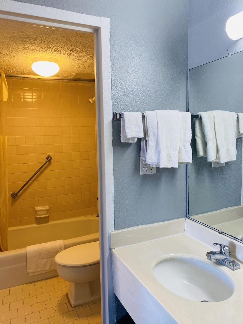 Travelers Place Inn & Suites image