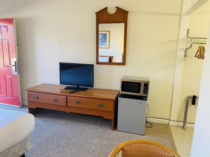 Travelers Place Inn & Suites image