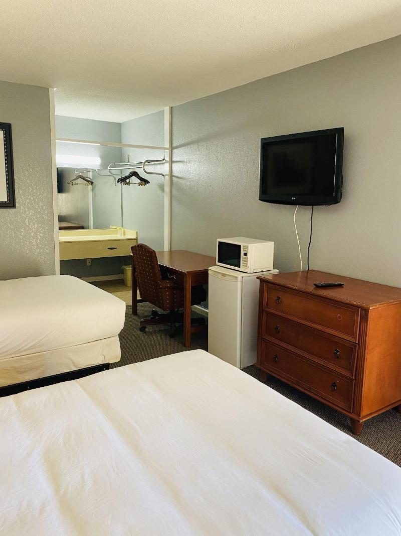 Travelers Place Inn & Suites image
