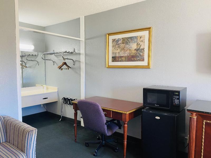 Travelers Place Inn & Suites image