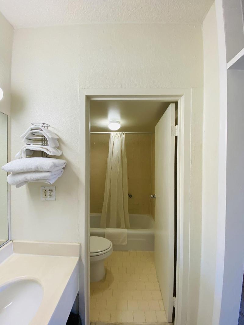Travelers Place Inn & Suites image