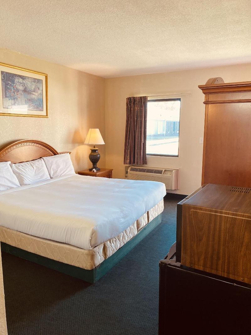 Travelers Place Inn & Suites image