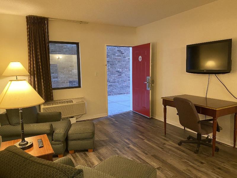 Travelers Place Inn & Suites image