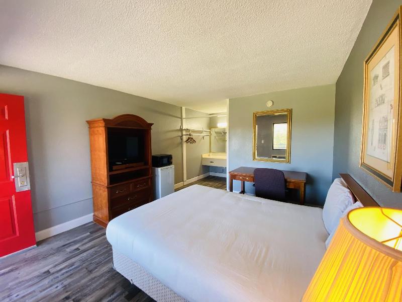 Travelers Place Inn & Suites image