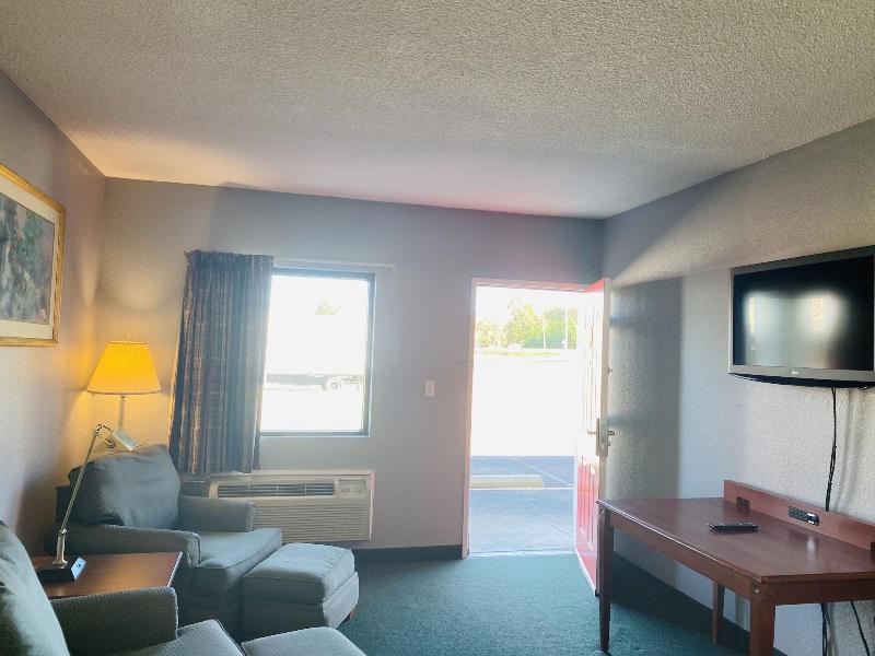 Travelers Place Inn & Suites image