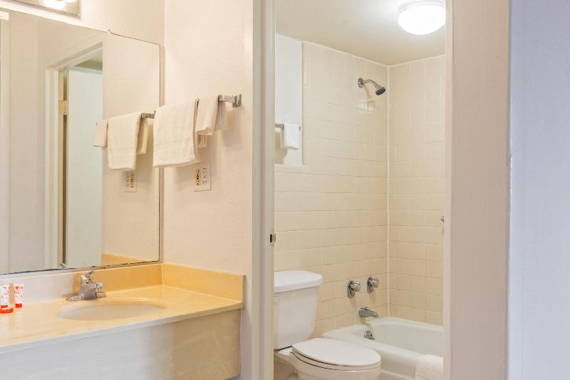 Travelers Place Inn & Suites image