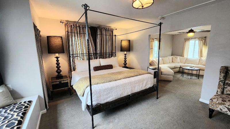 The Sky View Inn image