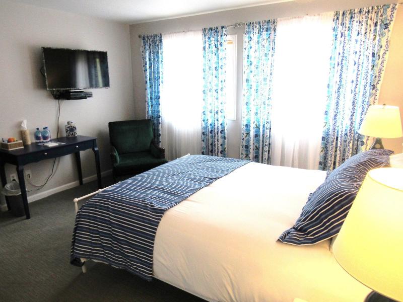 The Sky View Inn image