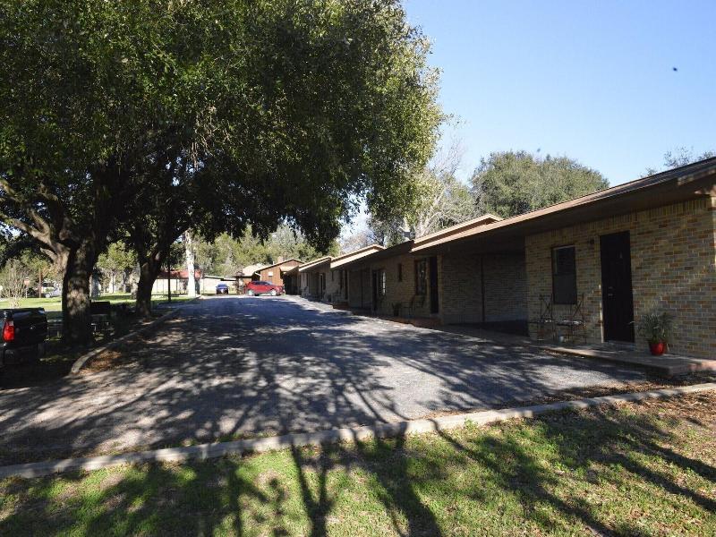 Shiner Country Inn image