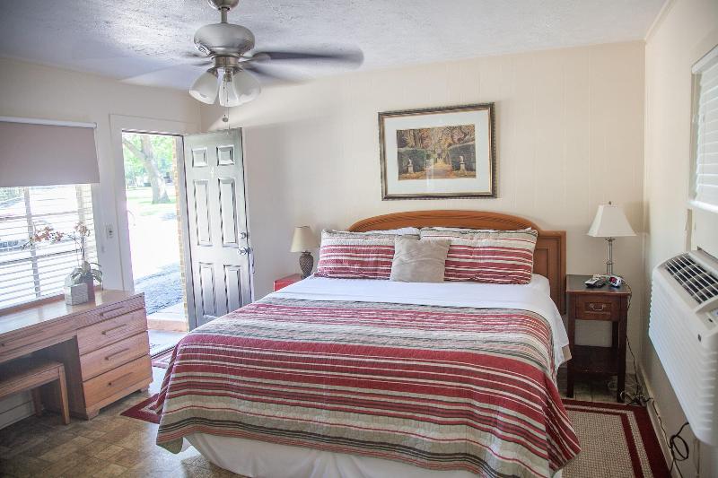 Shiner Country Inn image