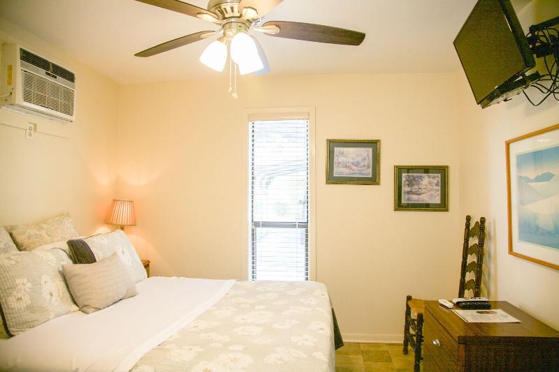 Shiner Country Inn image