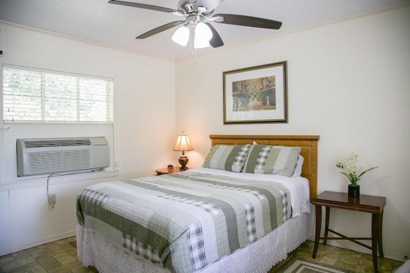 Shiner Country Inn image