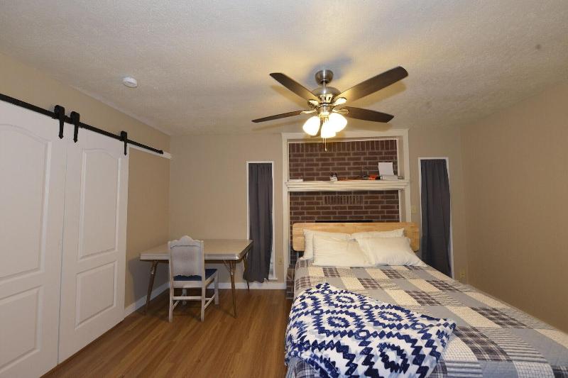 Shiner Country Inn image