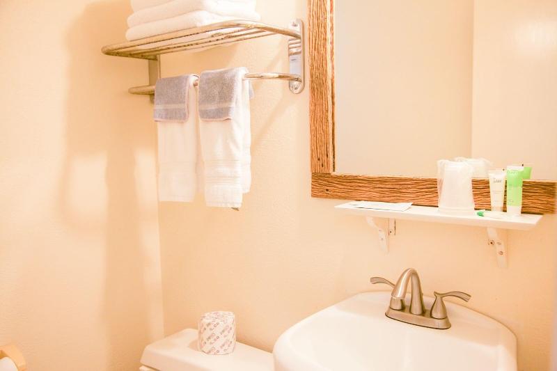 Shiner Country Inn image