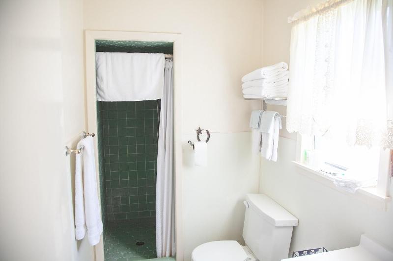 Shiner Country Inn image