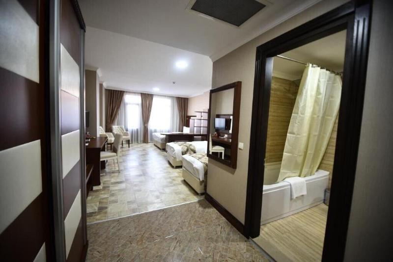 Era Palace Hotel image