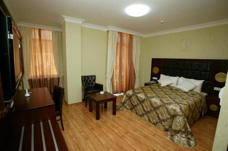 Era Palace Hotel image