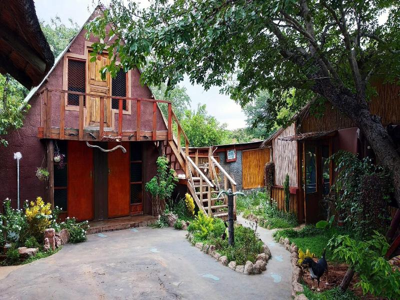 Elephant Trail Guesthouse and Backpackers image
