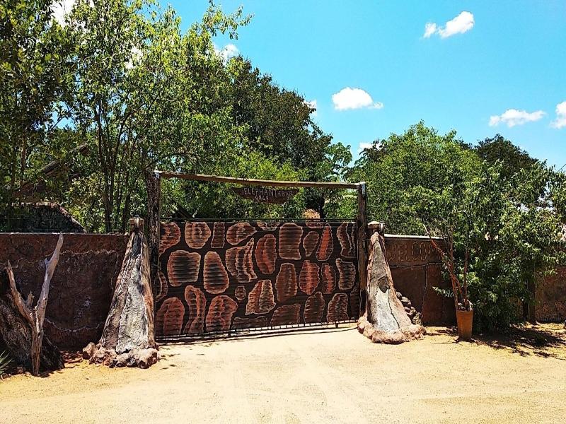Elephant Trail Guesthouse and Backpackers image