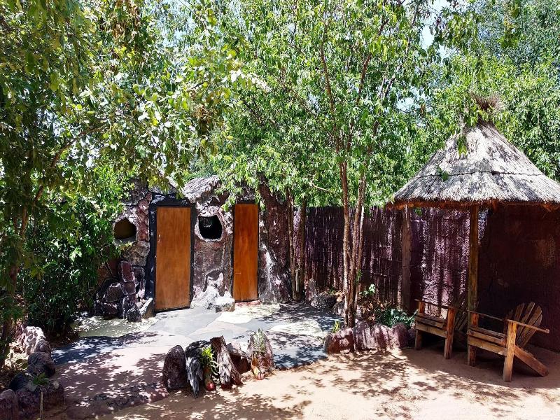 Elephant Trail Guesthouse and Backpackers image