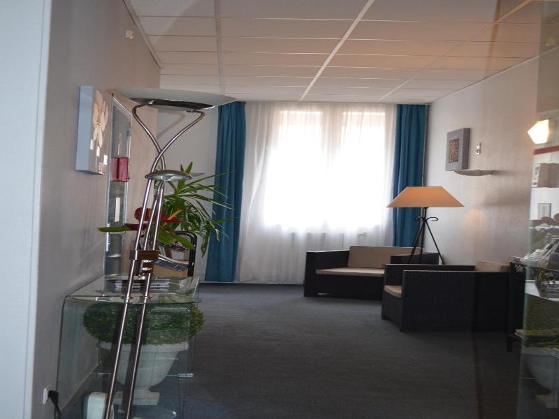 Hotel de La Croix de Malte image