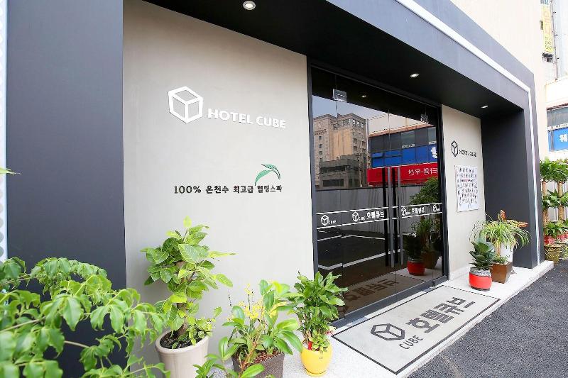 Asan Hotel Cube image