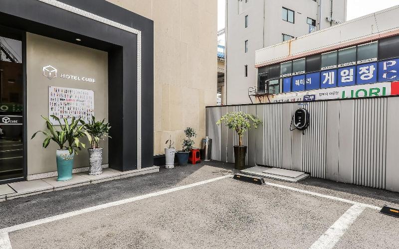 Asan Hotel Cube image