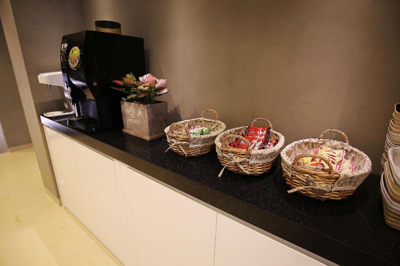Asan Hotel Cube image