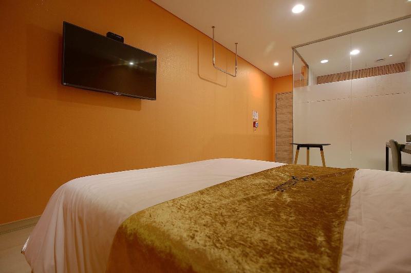 Asan Hotel Cube image