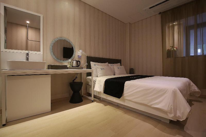 Asan Hotel Cube image