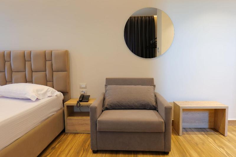 Hotel Alexander image
